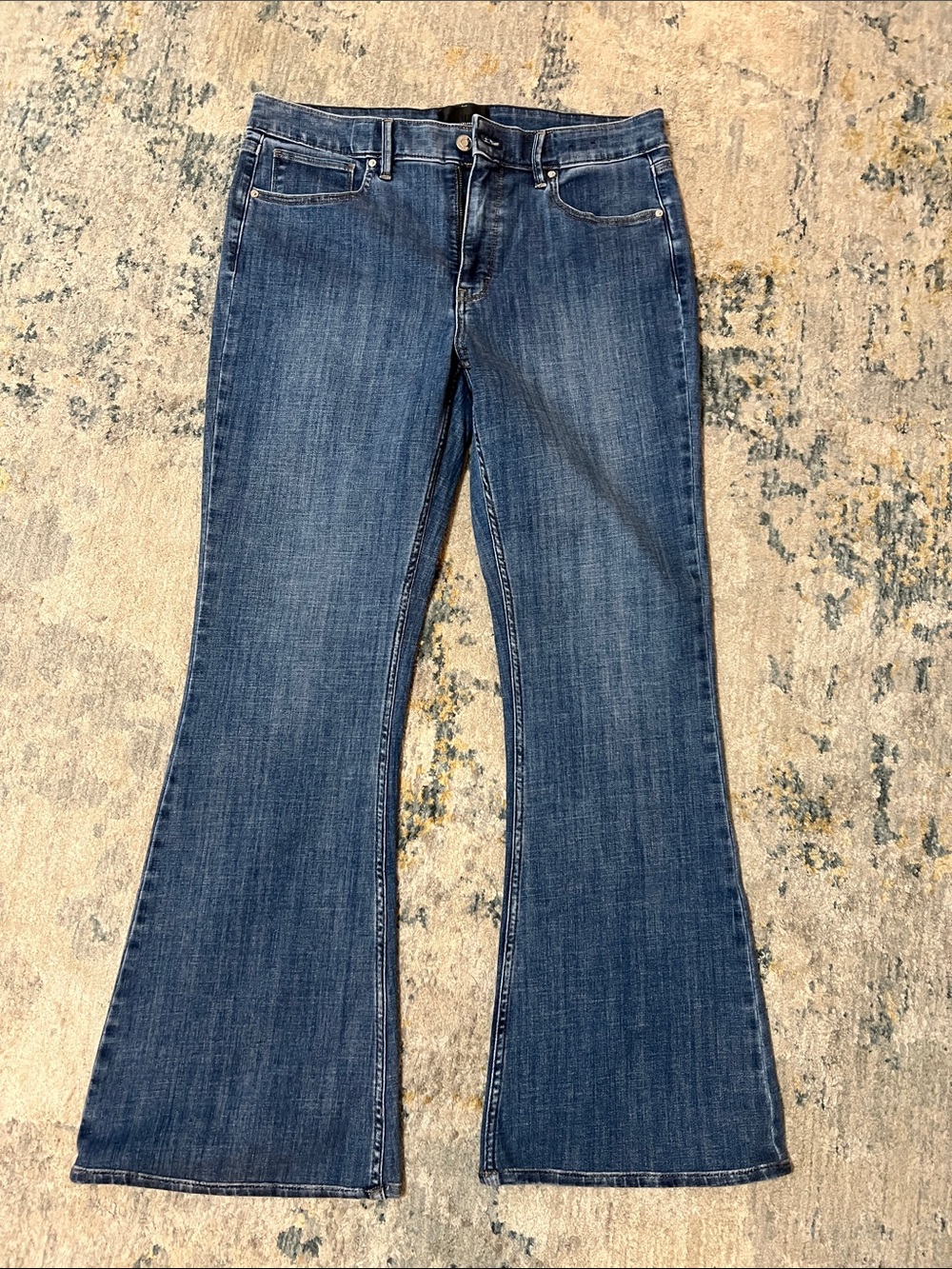 NWT SZ 12 WHBM High Rise Flare Jean